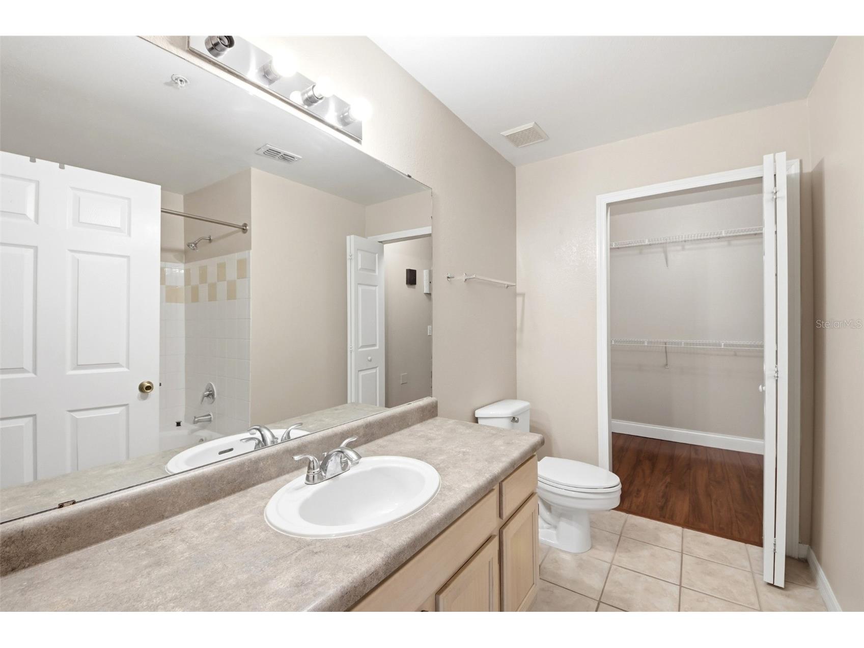 3364 Westchester Square Boulevard #202 Orlando FL 32835 O6402435 image10