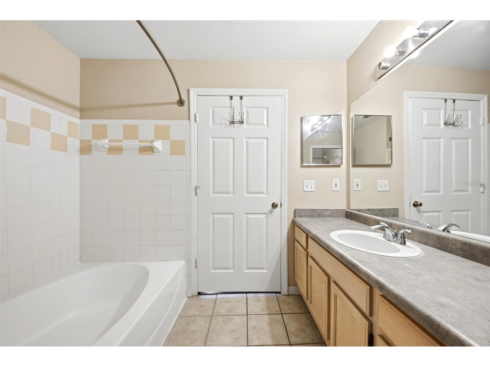 3364 Westchester Square Boulevard #202 Orlando FL 32835 O6402435 image11