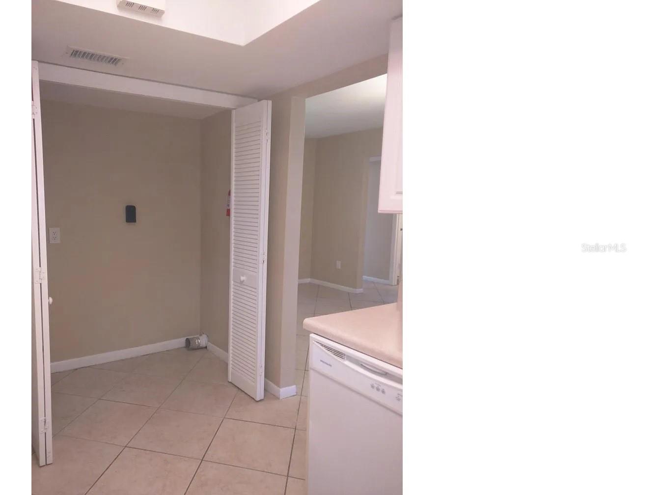 3366 Camelot Drive #A & B Largo FL 33771 TB8515014 image17