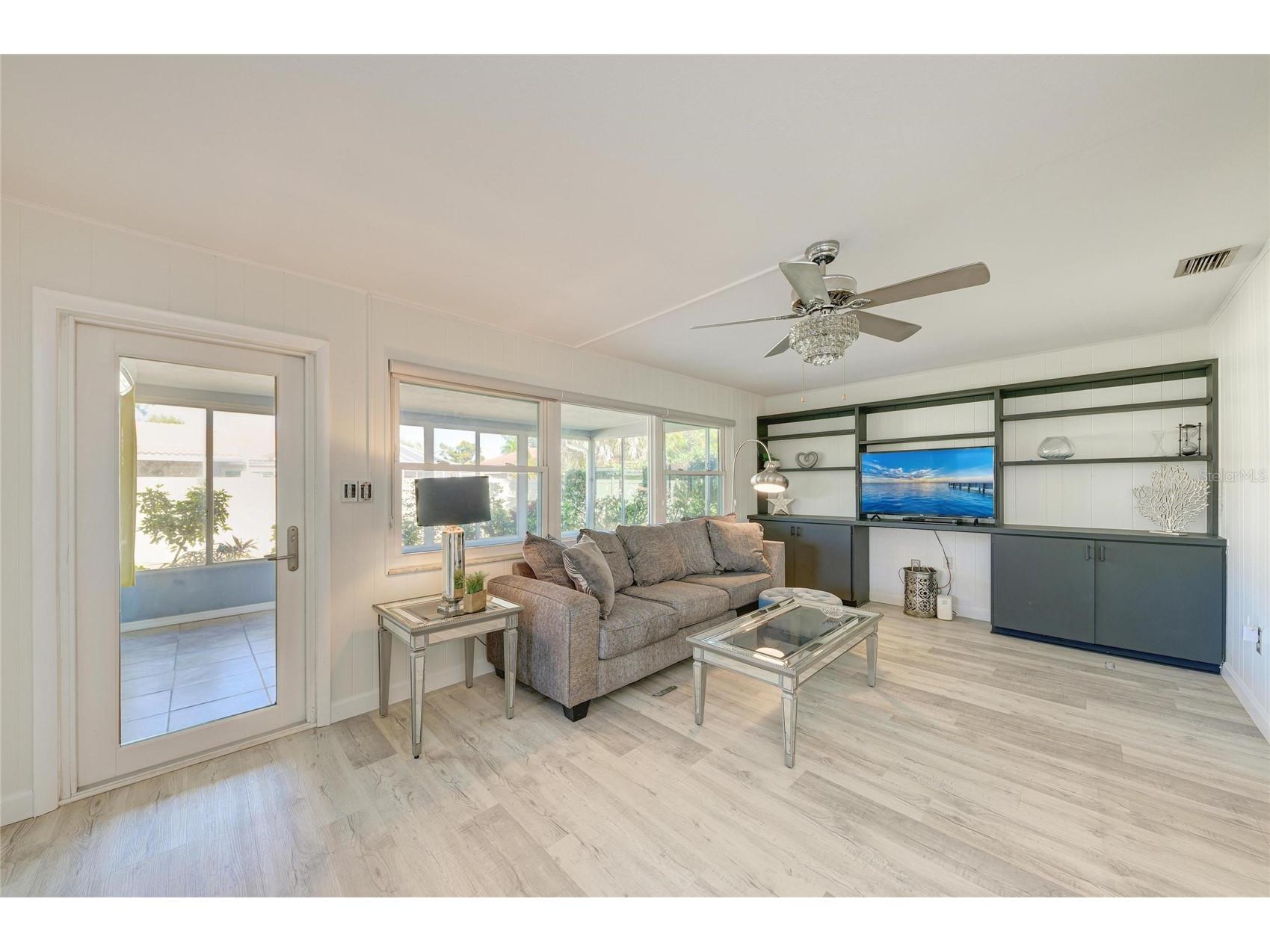 3368 Sheffield Circle Sarasota FL 34239 A4679367 image11