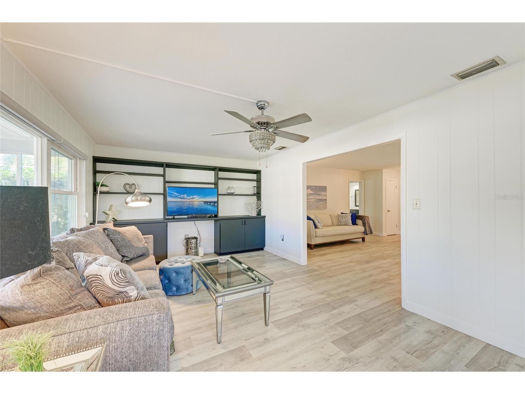 3368 Sheffield Circle Sarasota FL 34239 A4679367 image13