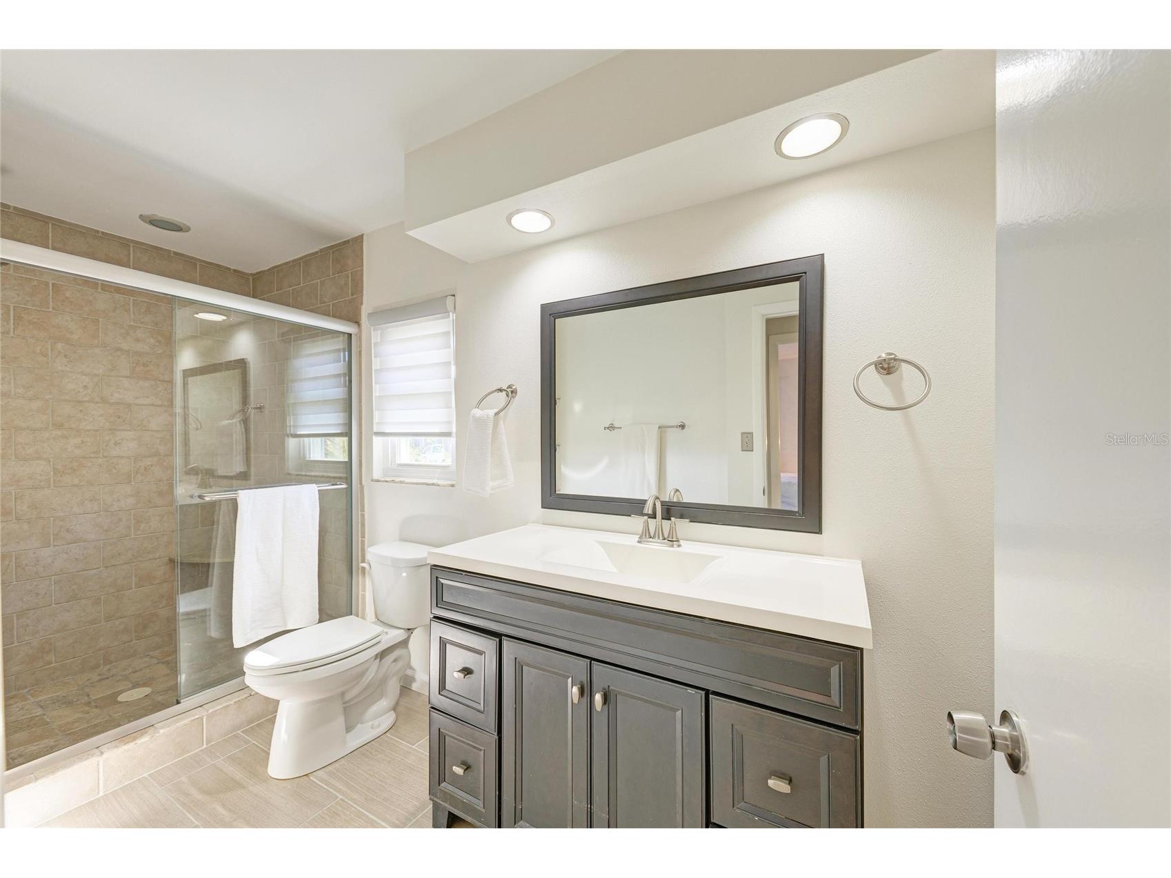 3368 Sheffield Circle Sarasota FL 34239 A4679367 image26