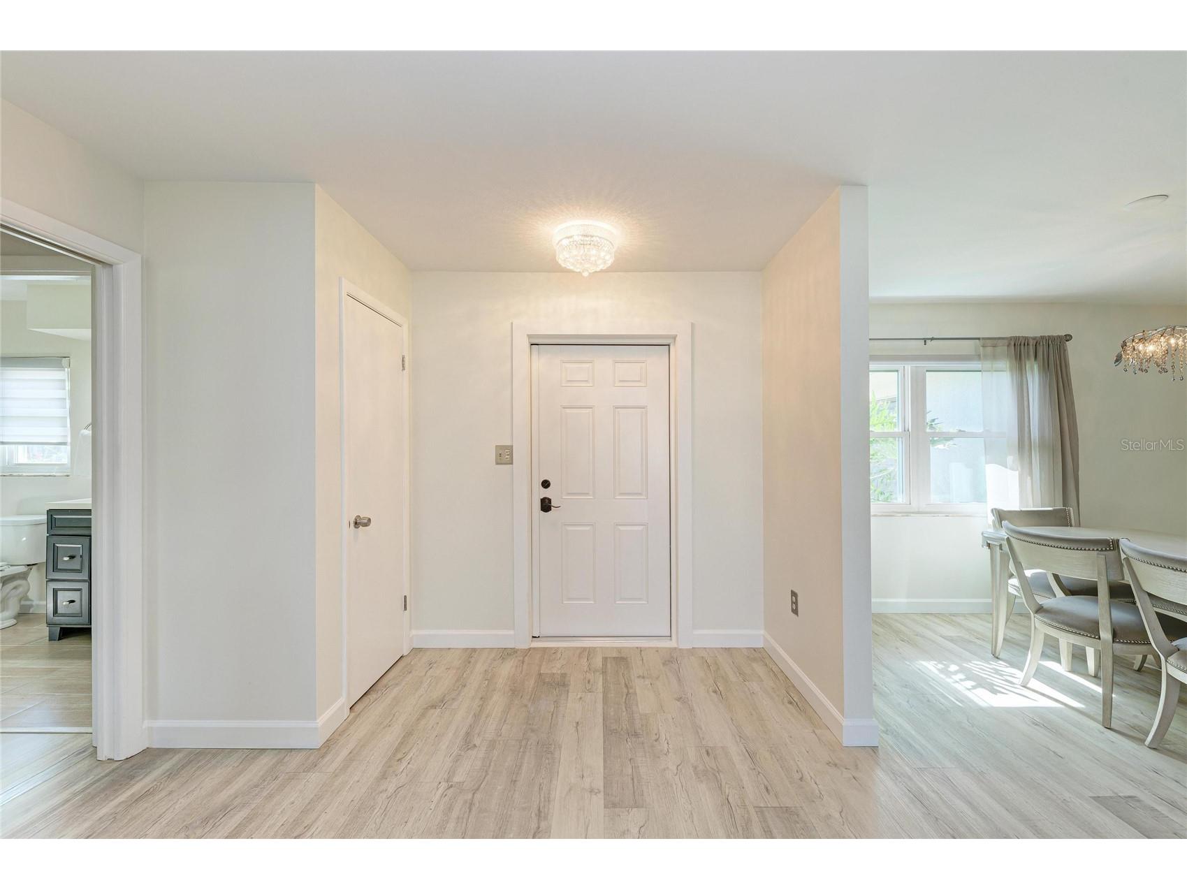 3368 Sheffield Circle Sarasota FL 34239 A4679367 image3