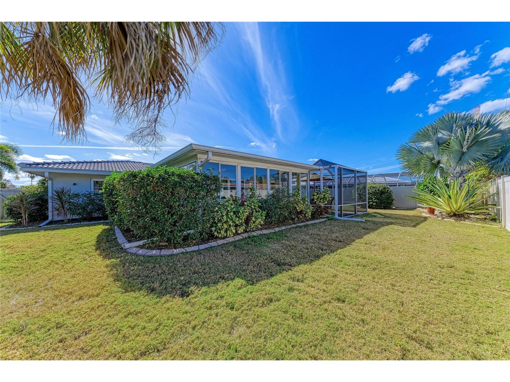 3368 Sheffield Circle Sarasota FL 34239 A4679367 image37