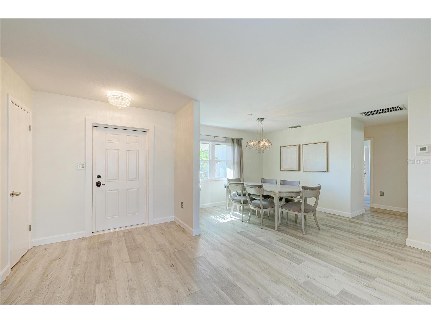 3368 Sheffield Circle Sarasota FL 34239 A4679367 image4