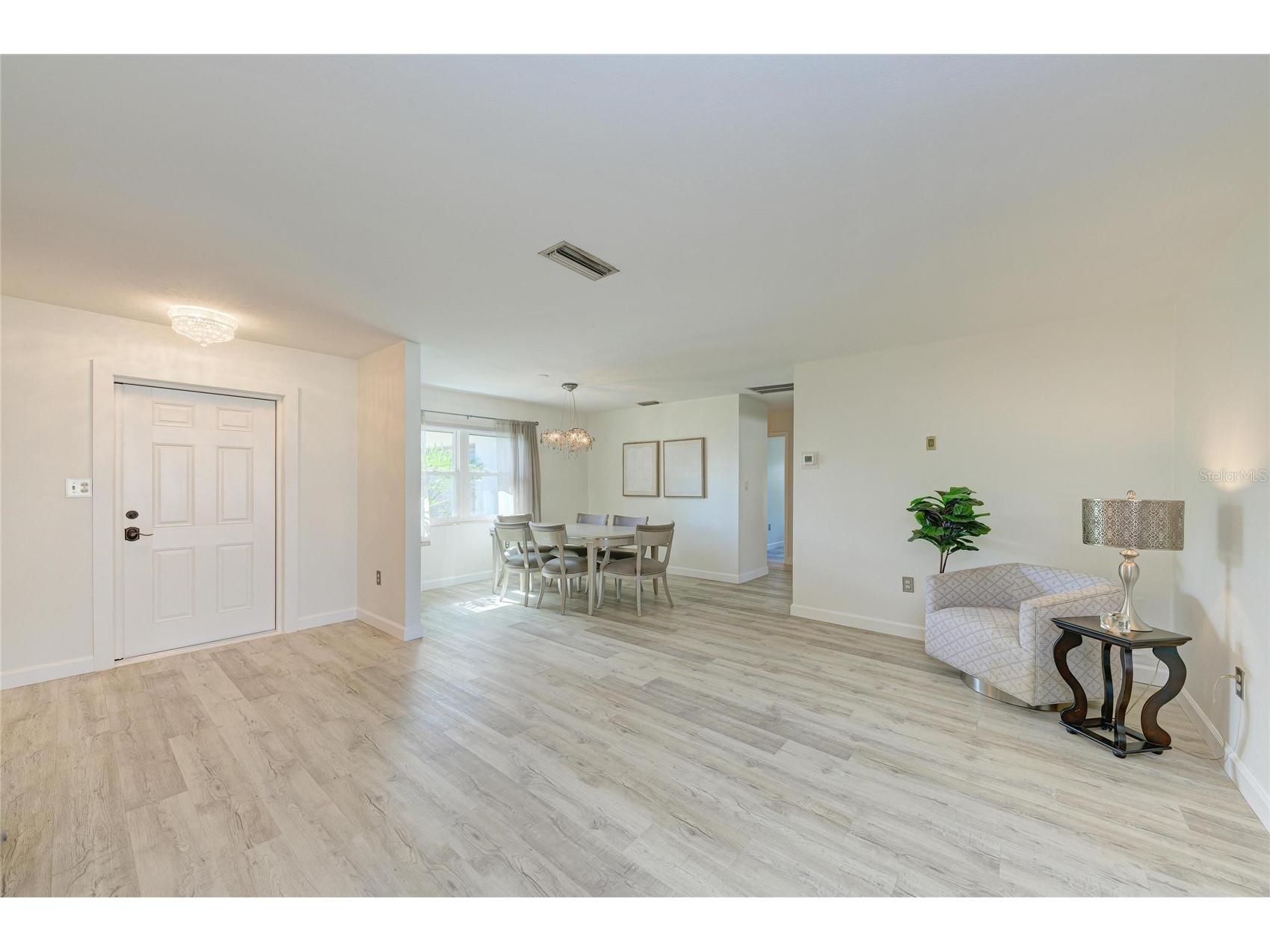 3368 Sheffield Circle Sarasota FL 34239 A4679367 image9