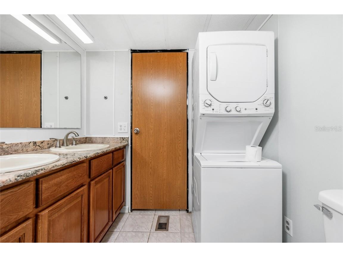 337 Blackburn Boulevard North Port FL 34287 D6134480 image15