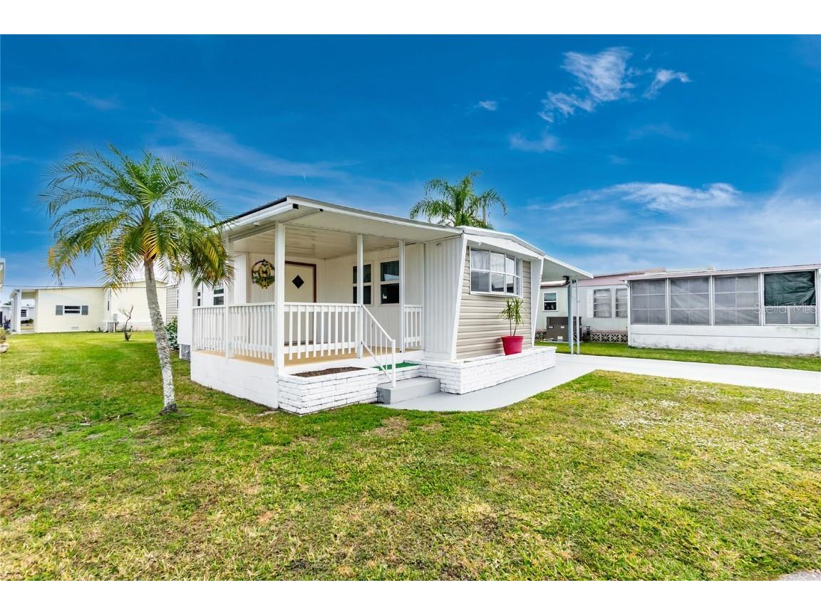 337 Blackburn Boulevard North Port FL 34287 D6134480 image2