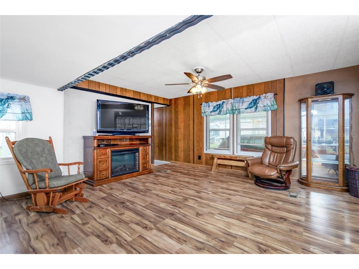 337 Blackburn Boulevard North Port FL 34287 D6134480 image6