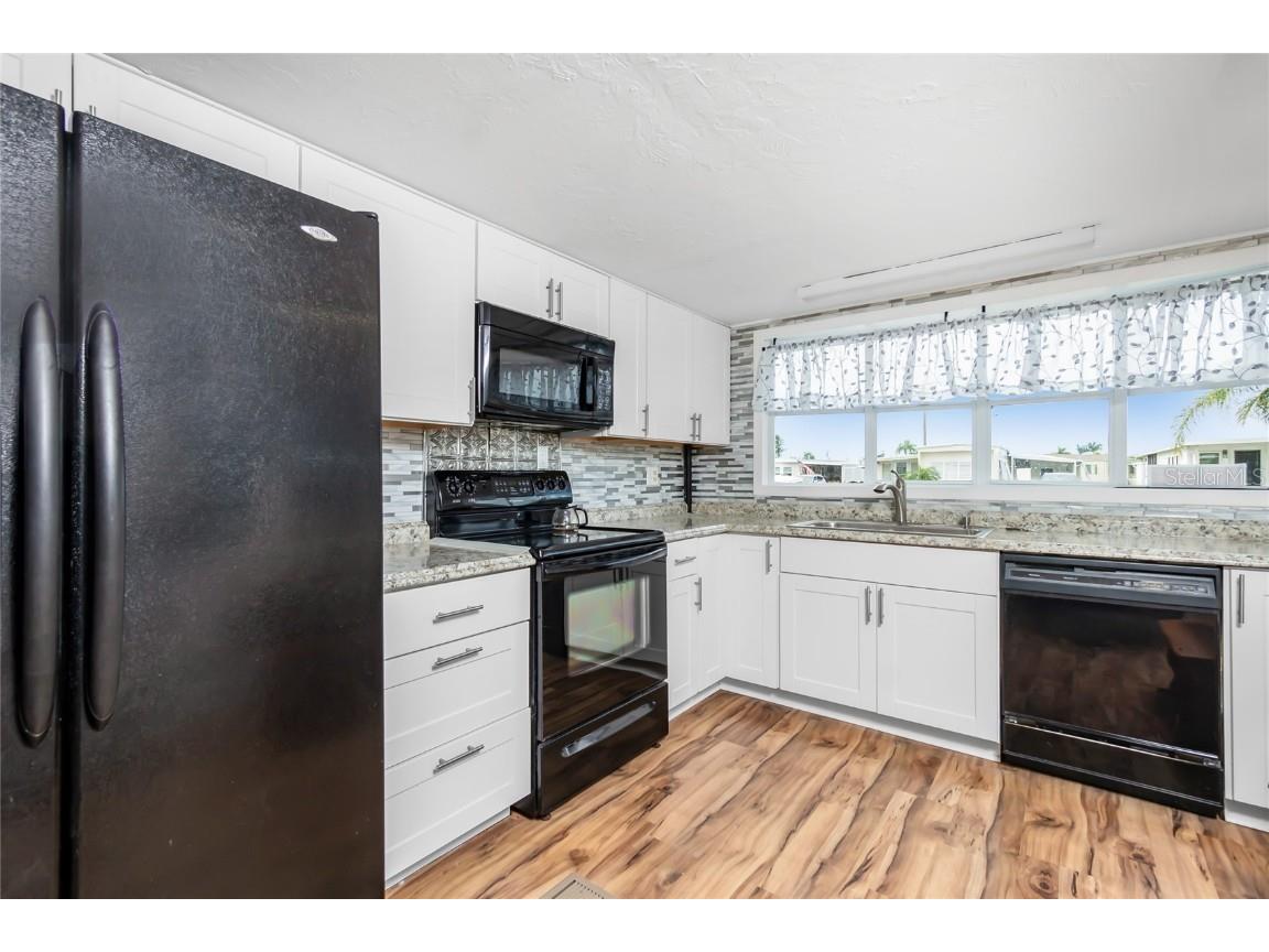 337 Blackburn Boulevard North Port FL 34287 D6134480 image9