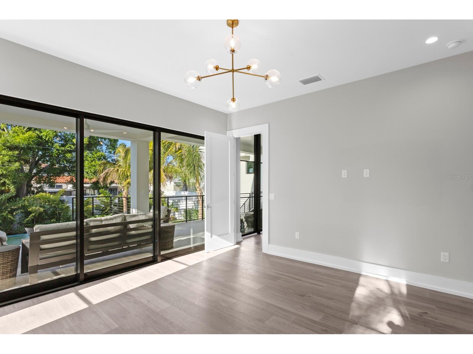 337 Coffee Pot Drive NE Saint Petersburg FL 33704 TB8496270 image23