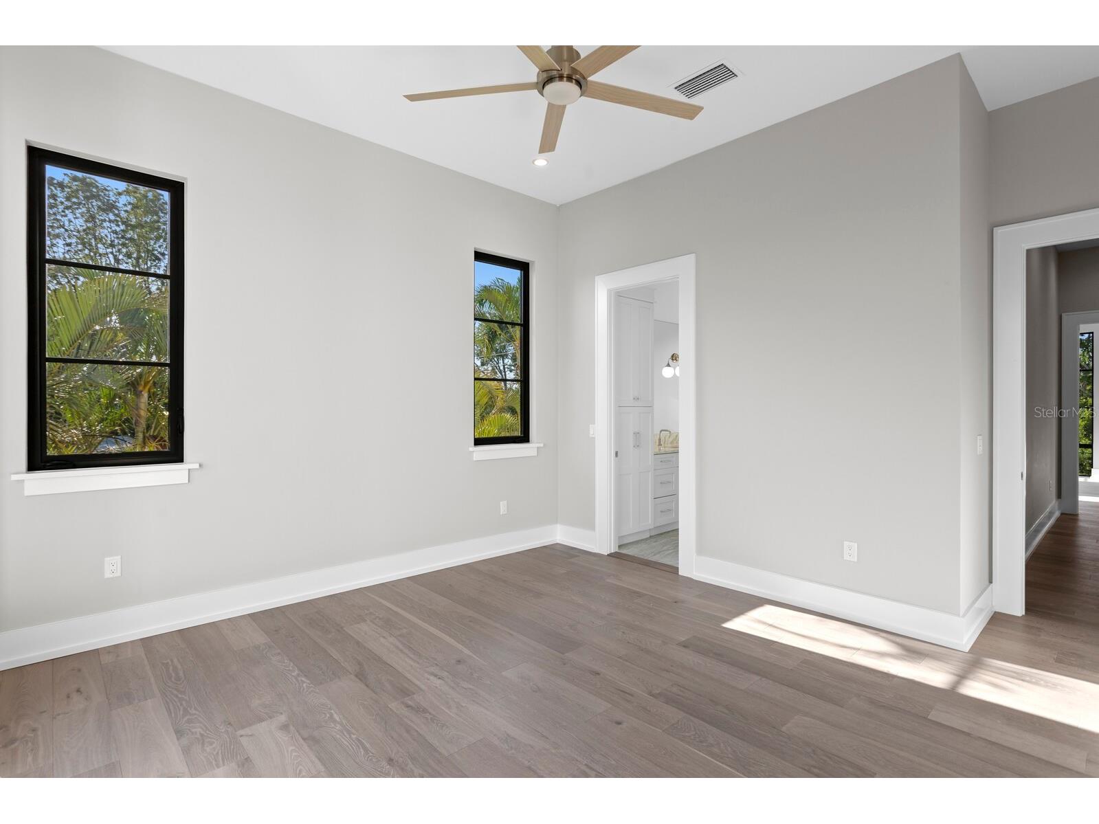 337 Coffee Pot Drive NE Saint Petersburg FL 33704 TB8496270 image29