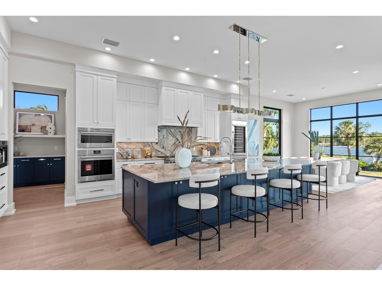 337 Coffee Pot Drive NE Saint Petersburg FL 33704 TB8496270 image3