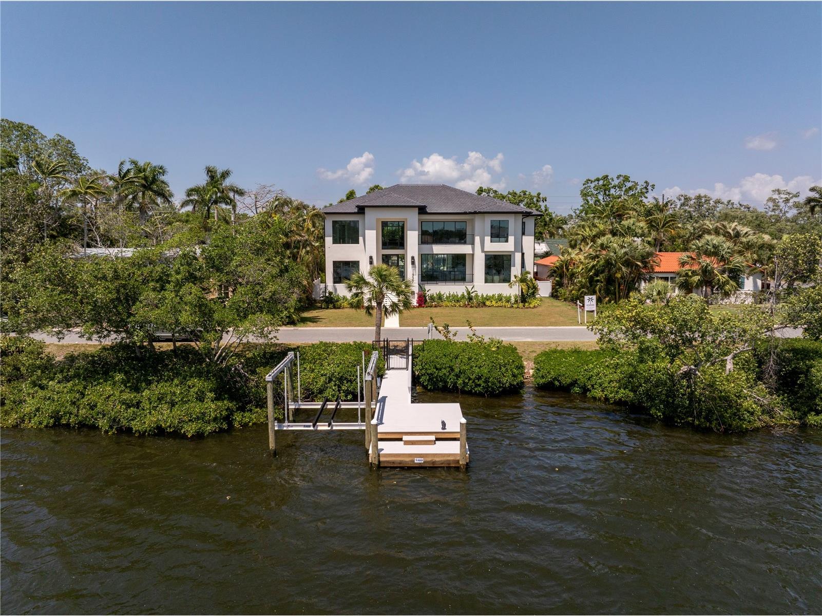 337 Coffee Pot Drive NE Saint Petersburg FL 33704 TB8496270 image57