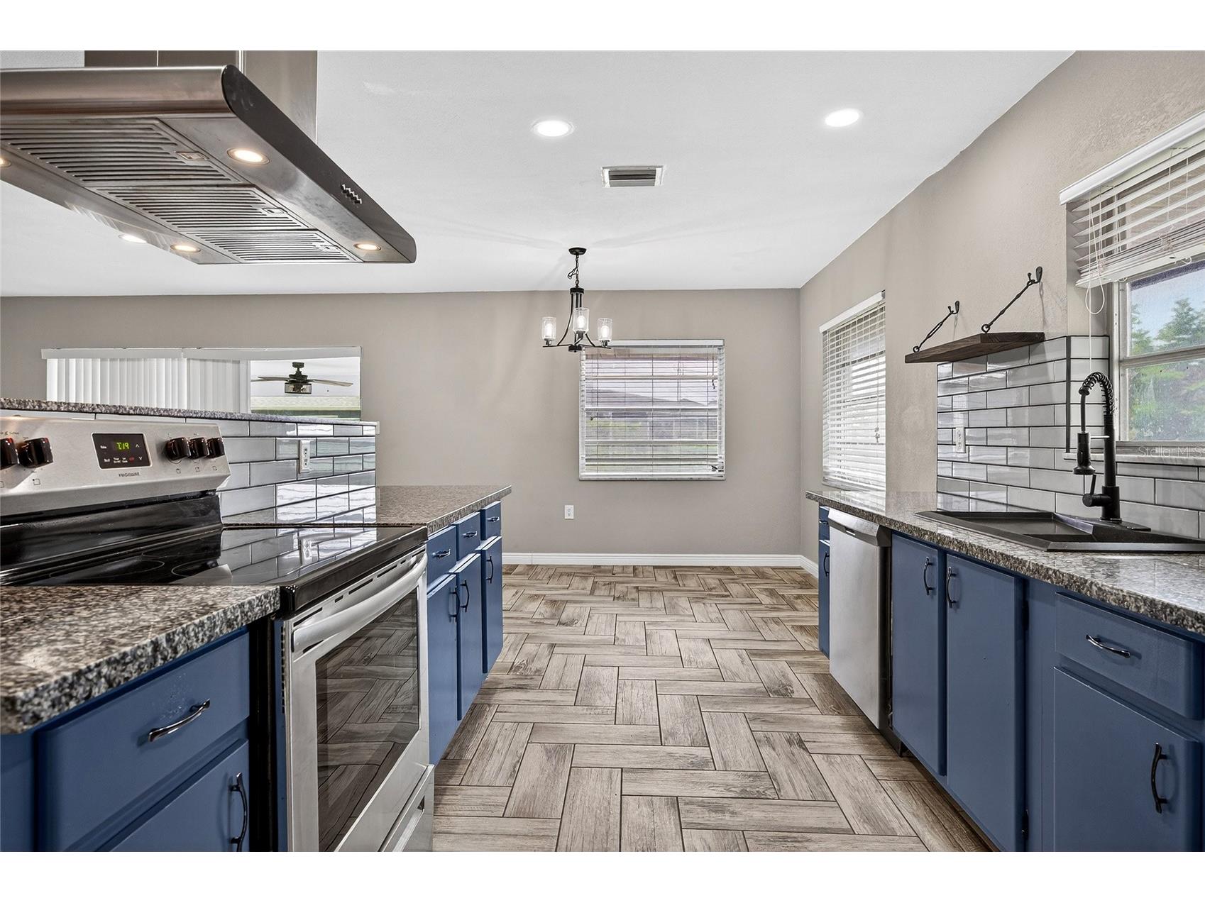 337 Colgan Avenue SE Port Charlotte FL 33952 N6144700 image10