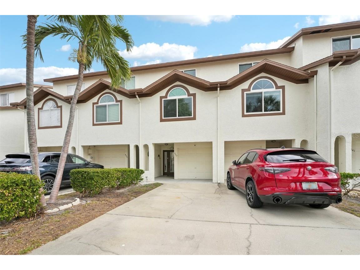 337 Madeira Circle Tierra Verde FL 33715 - MUD BYU TB8328387 image1