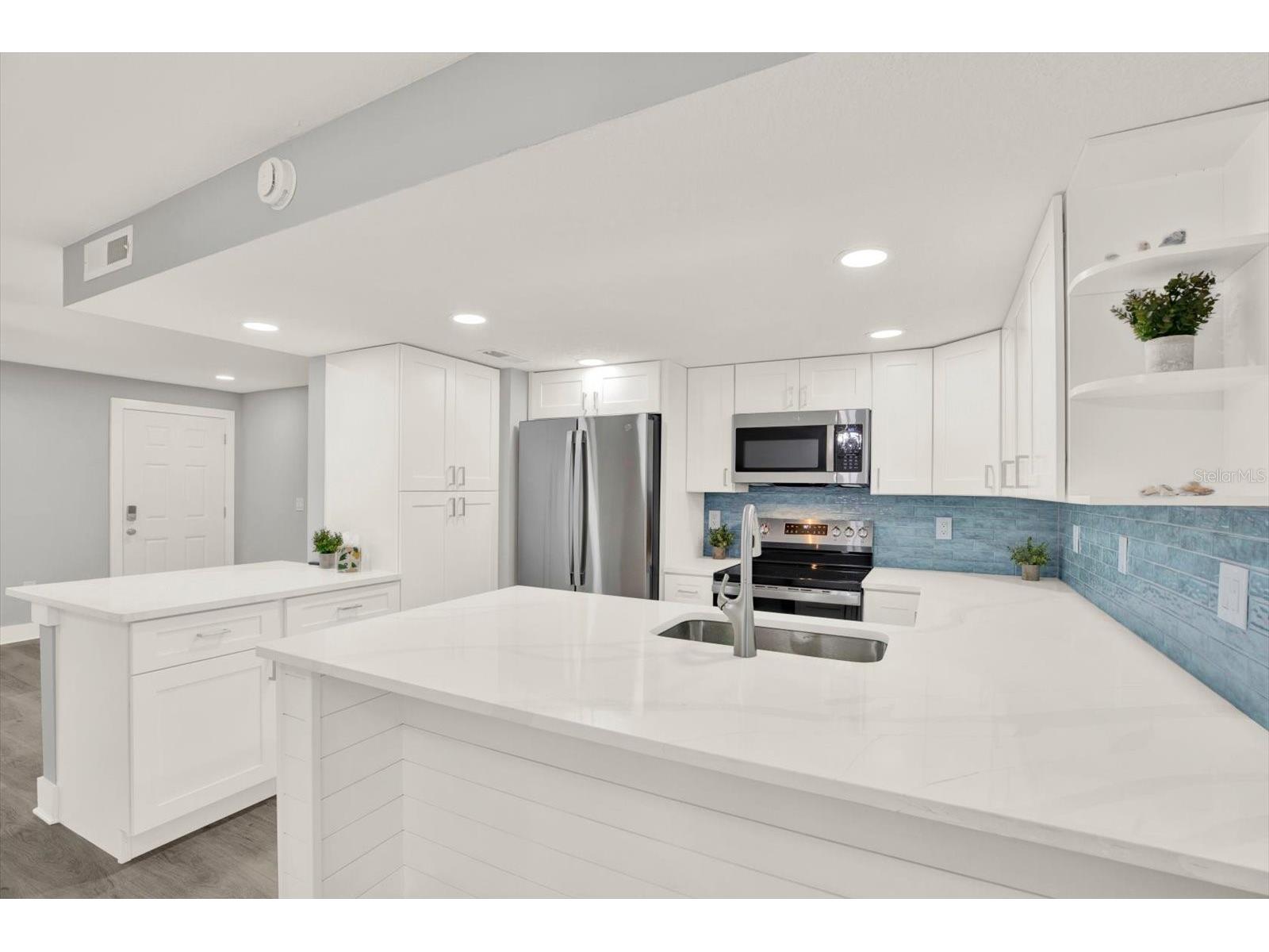 337 Rex Place #A Madeira Beach FL 33708 - BOCA CIEGA BAY L4961911 image11