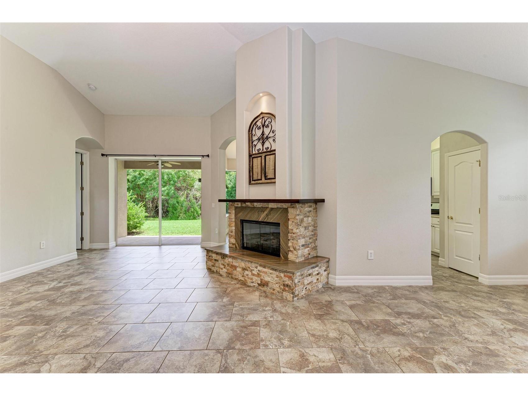 337 Snapdragon Loop Bradenton FL 34212 A4693396 image14