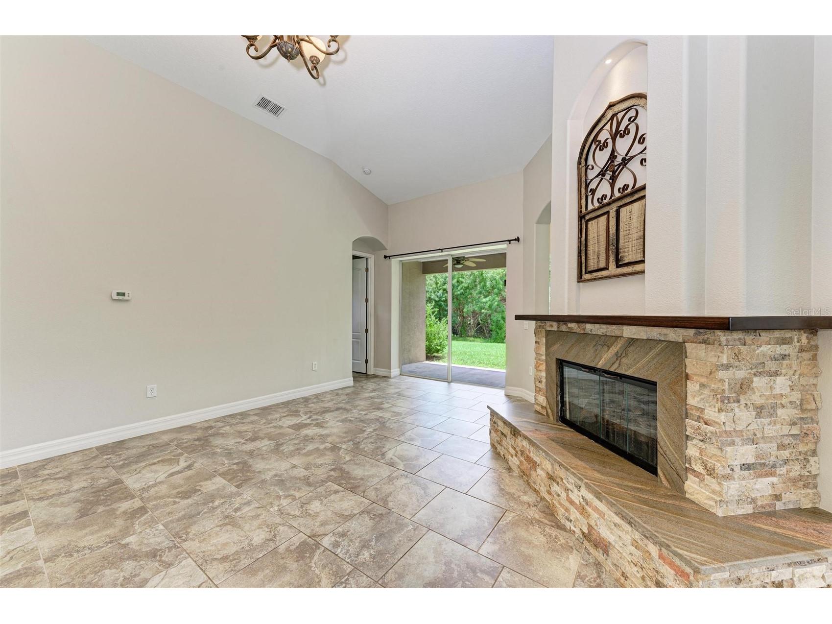337 Snapdragon Loop Bradenton FL 34212 A4693396 image15