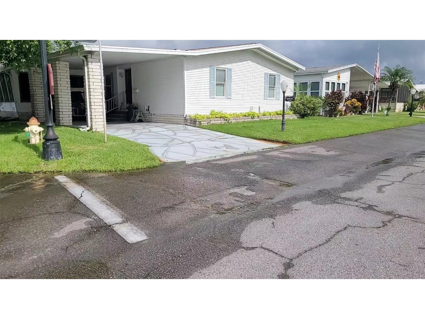 337 Victoria Drive Haines City FL 33844 - LAKE HENRY P4922576 image1