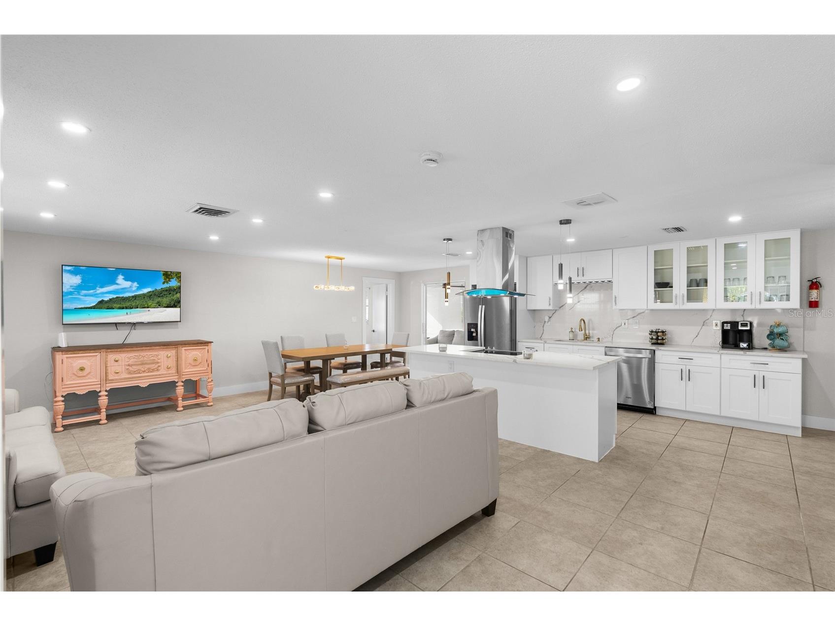 3370 Harbor Lake Dr Largo FL 33770 TB8484465 image4