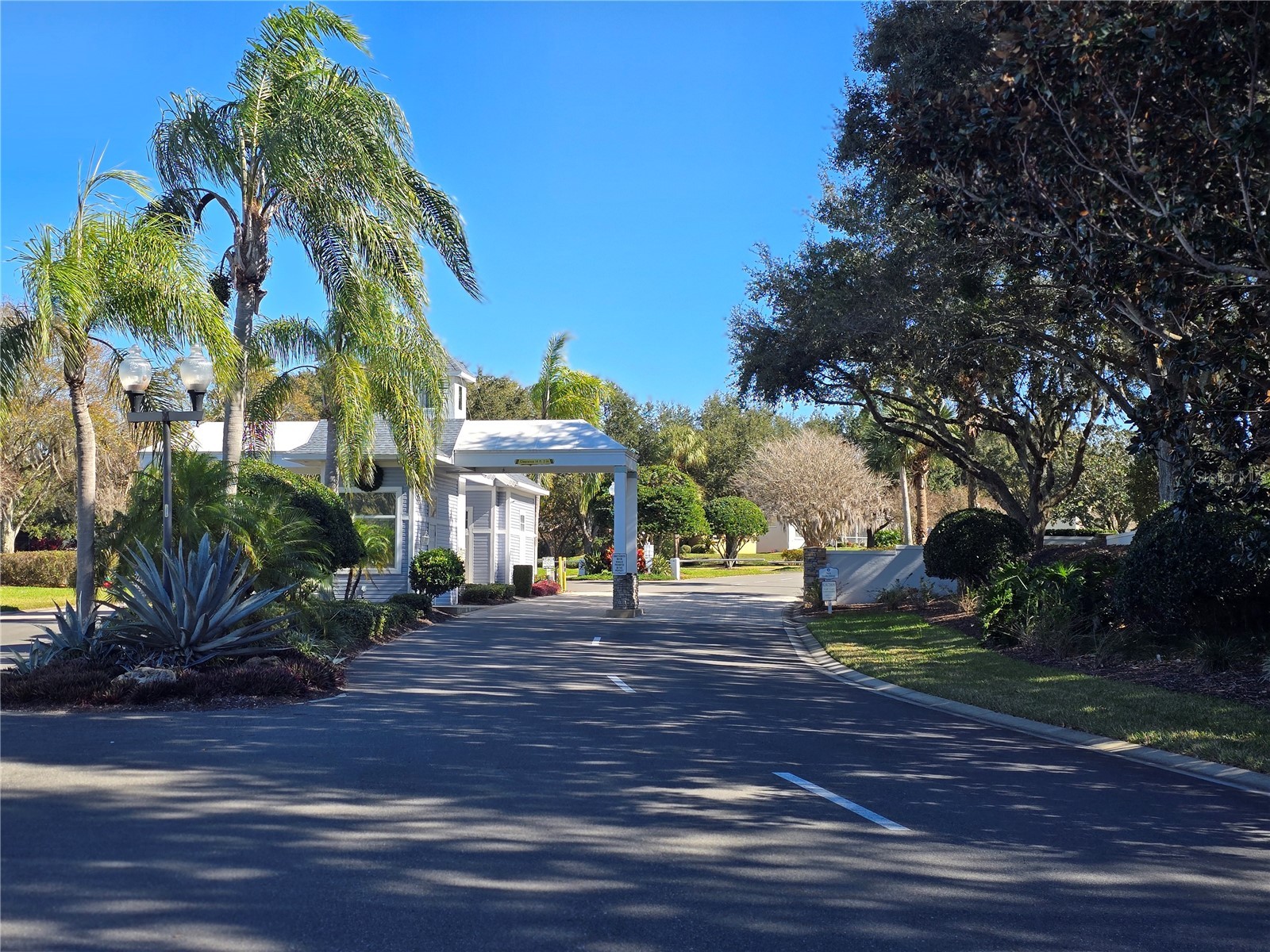 3370 Saint Lucia Court Tavares FL 32778 - HARRIS CHAIN OF LAKES G5106124 image37