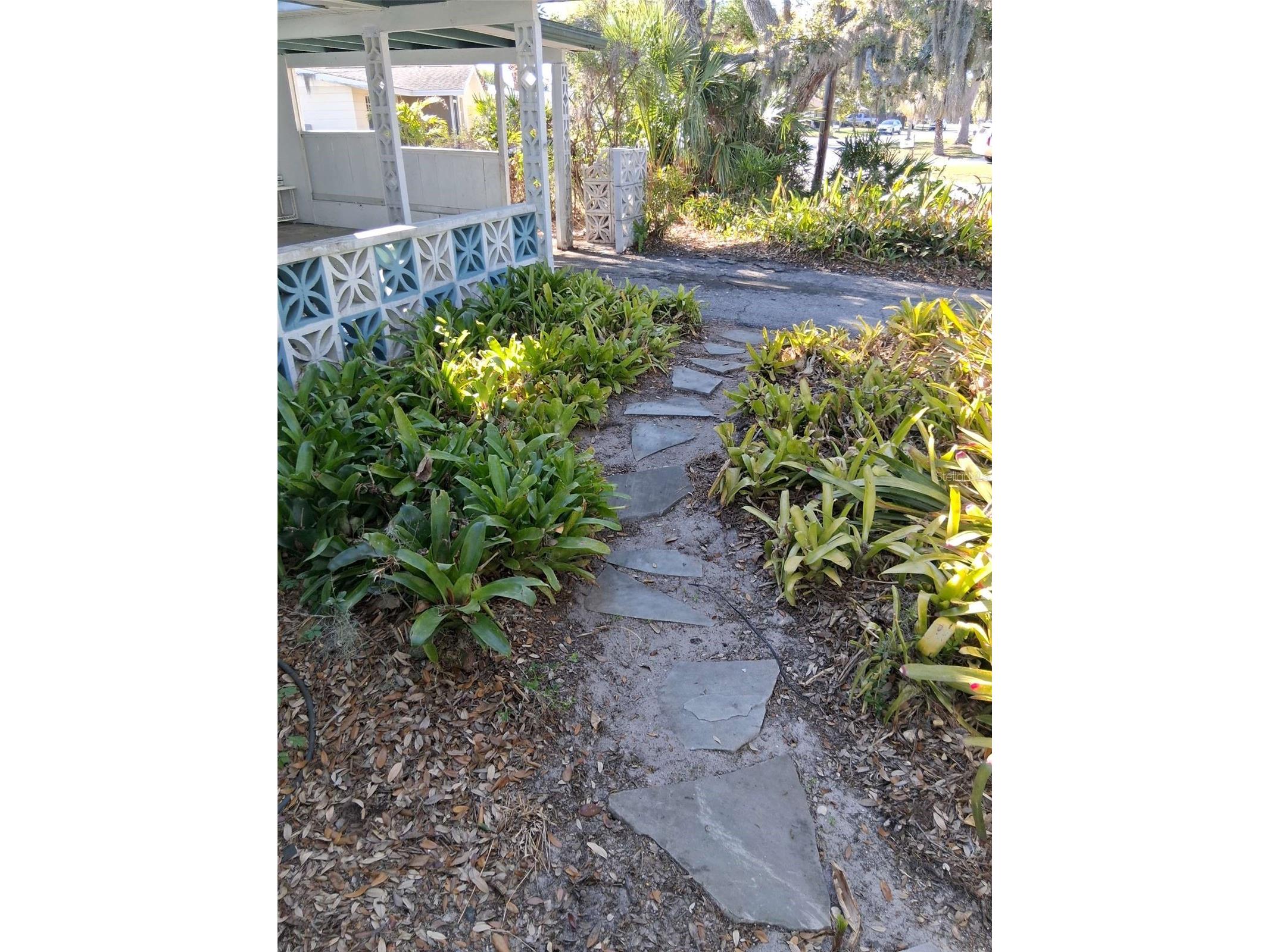 3372 Mayflower Street Sarasota FL 34231 A4687594 image27