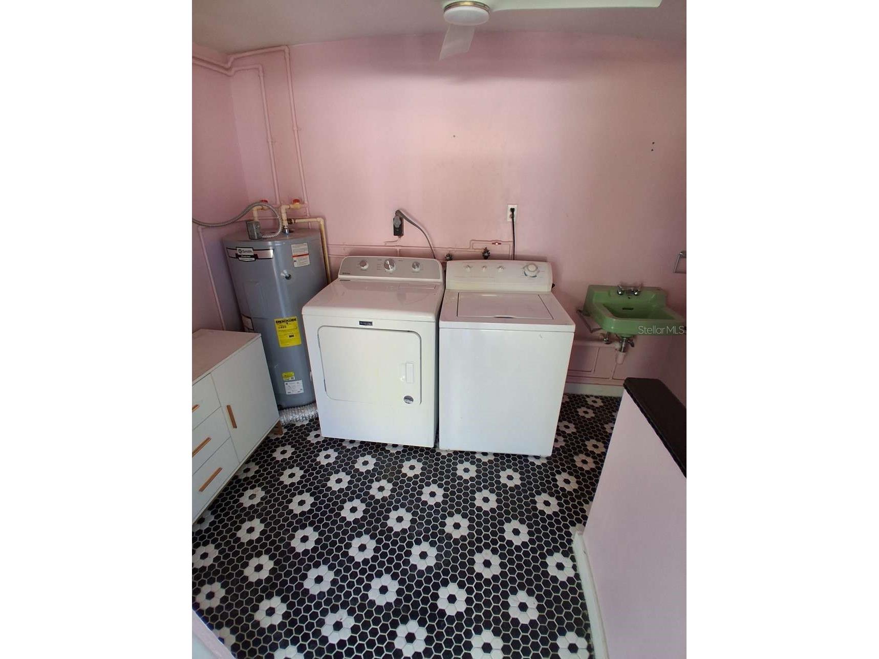 3372 Mayflower Street Sarasota FL 34231 A4687594 image42