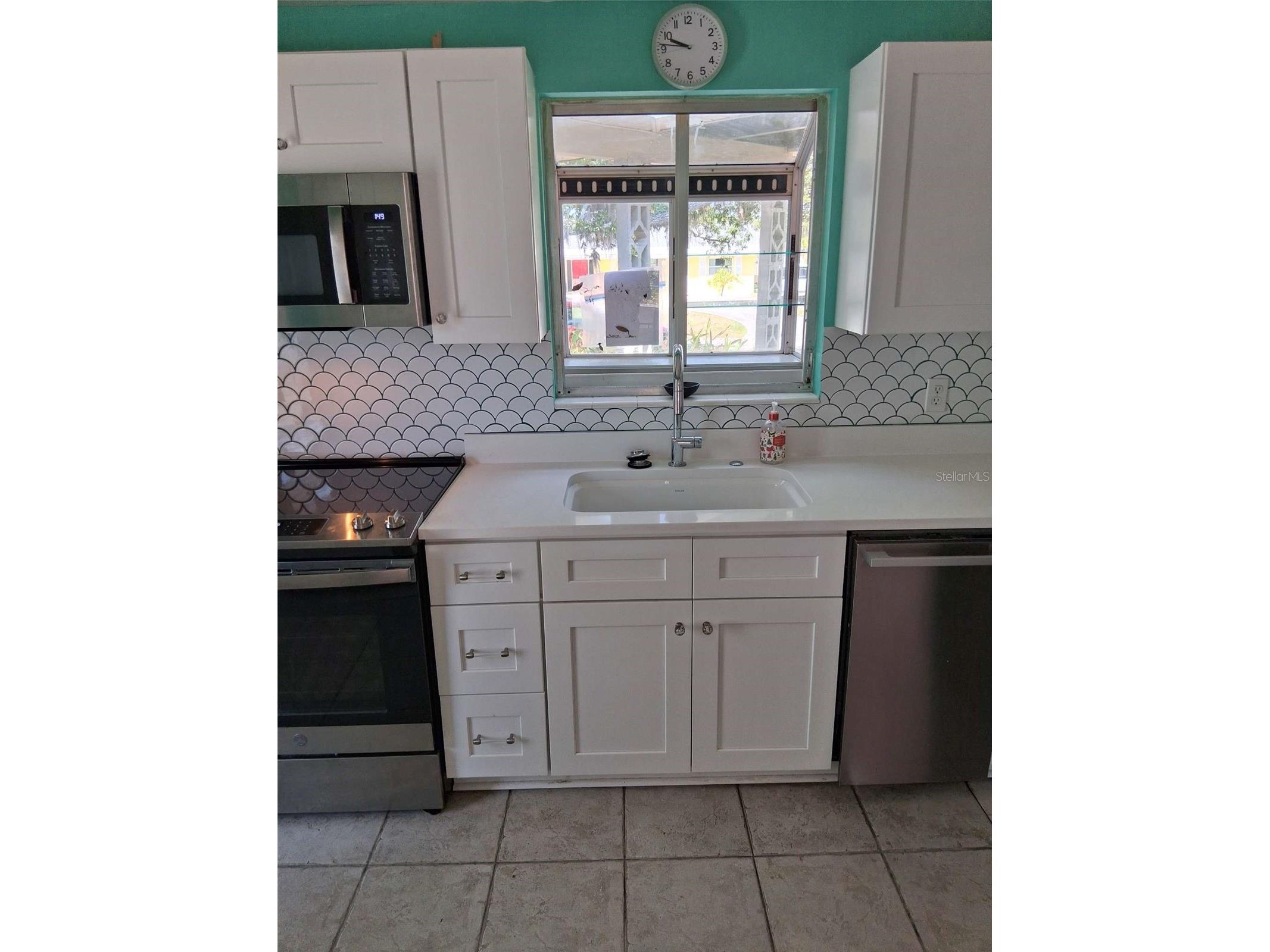 3372 Mayflower Street Sarasota FL 34231 A4687594 image5