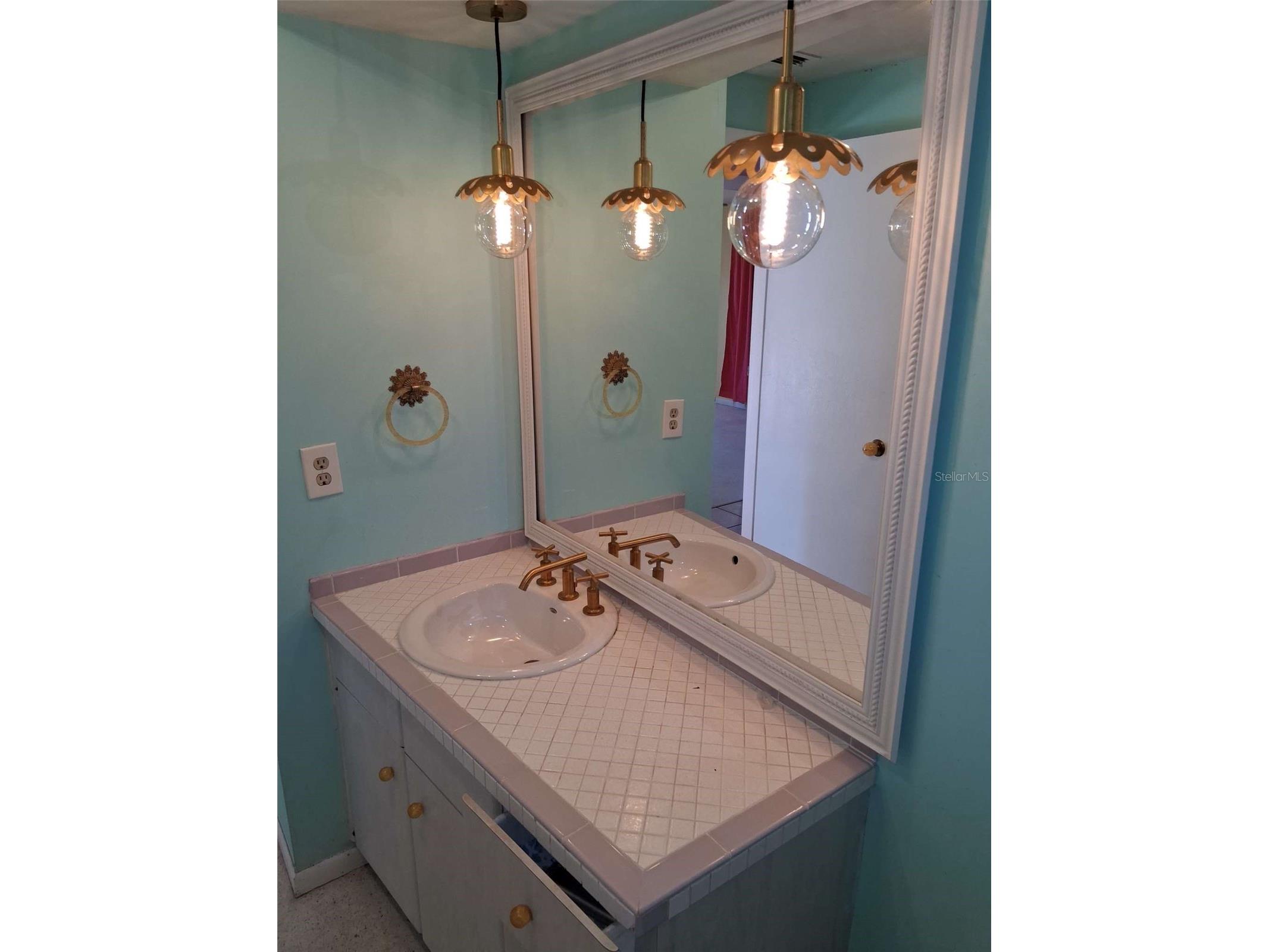 3372 Mayflower Street Sarasota FL 34231 A4687594 image9