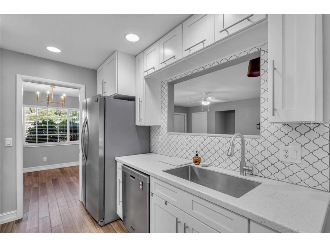 3374 Bougainvillea Street Sarasota FL 34239 A4671588 image11