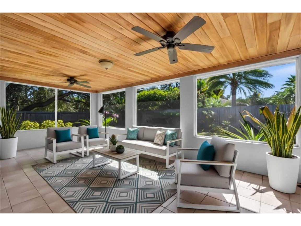 3374 Bougainvillea Street Sarasota FL 34239 A4671588 image28