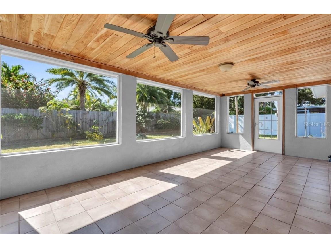 3374 Bougainvillea Street Sarasota FL 34239 A4671588 image29