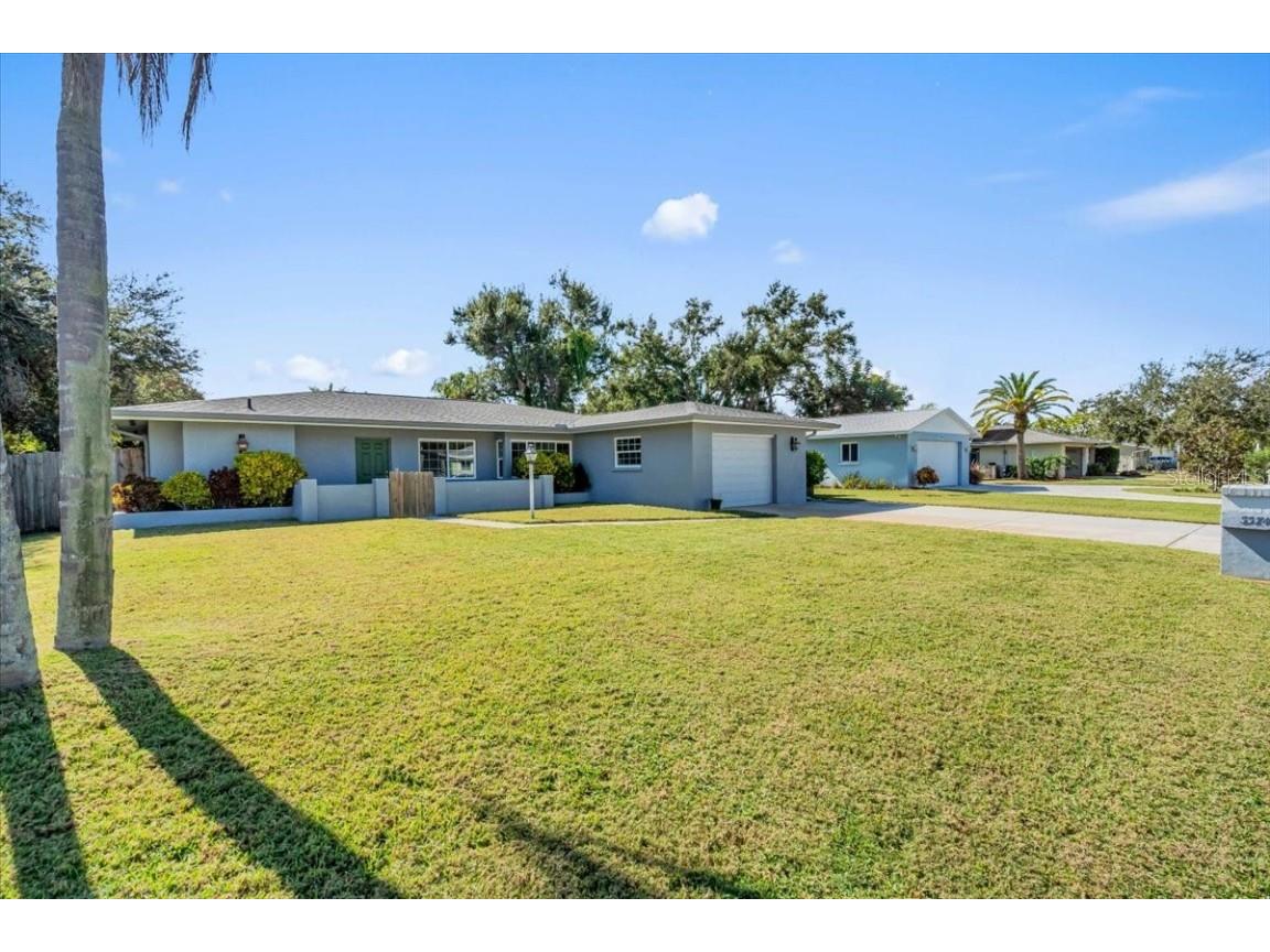 3374 Bougainvillea Street Sarasota FL 34239 A4671588 image3