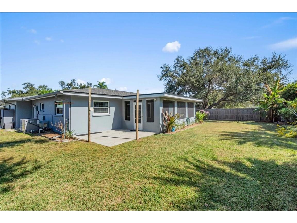 3374 Bougainvillea Street Sarasota FL 34239 A4671588 image30