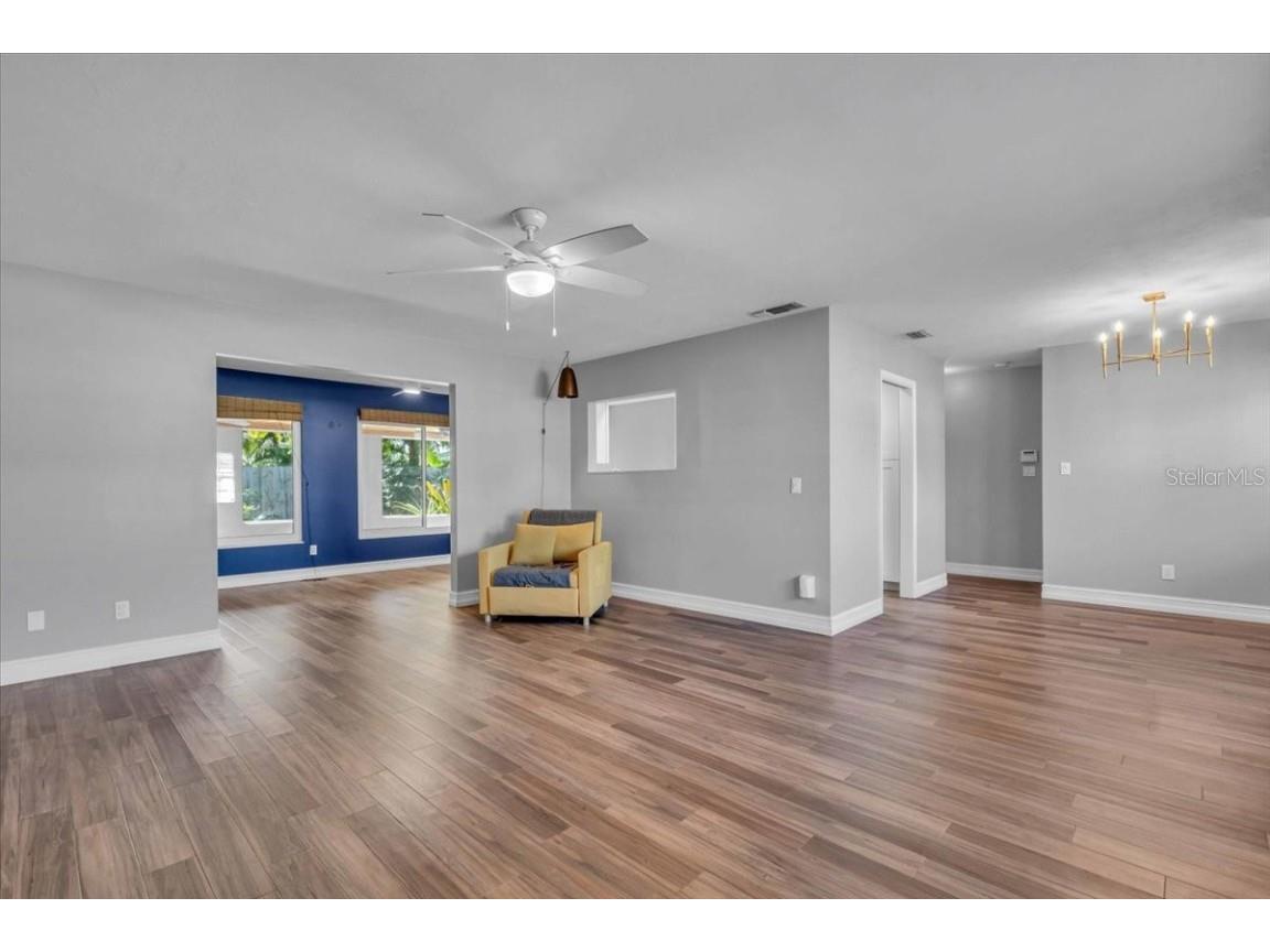 3374 Bougainvillea Street Sarasota FL 34239 A4671588 image4