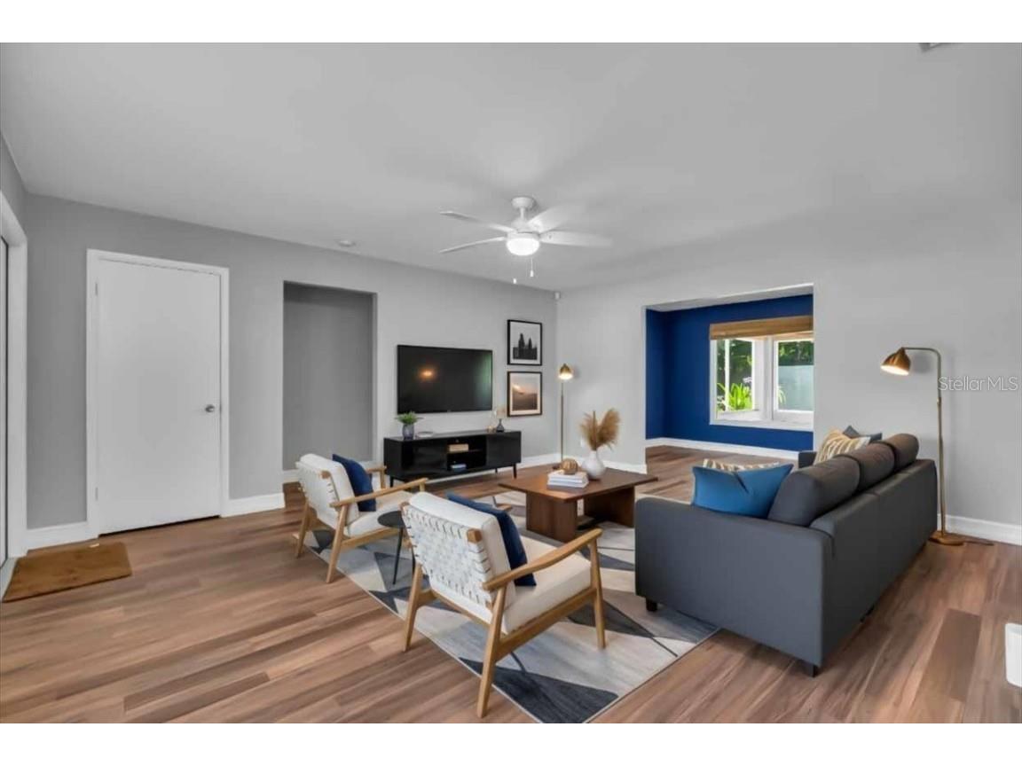 3374 Bougainvillea Street Sarasota FL 34239 A4671588 image5