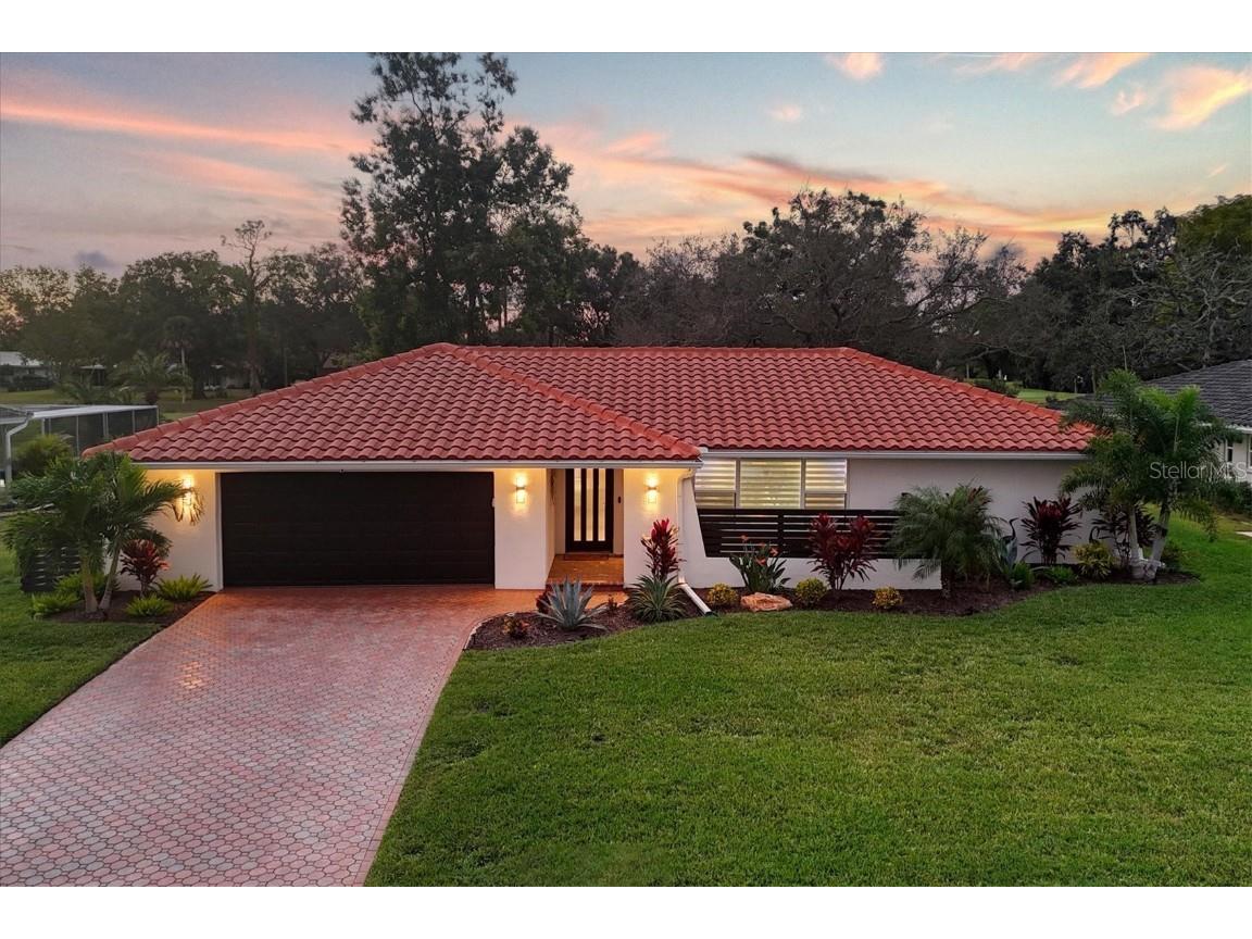 3374 Sea View Street Sarasota FL 34239 A4589808 image1