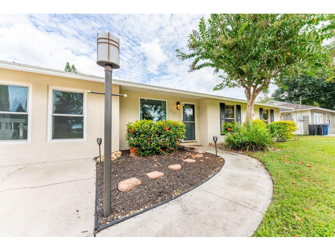 3375 Jamaica Street Sarasota FL 34231 - NATURAL SPRING A4514012 image1