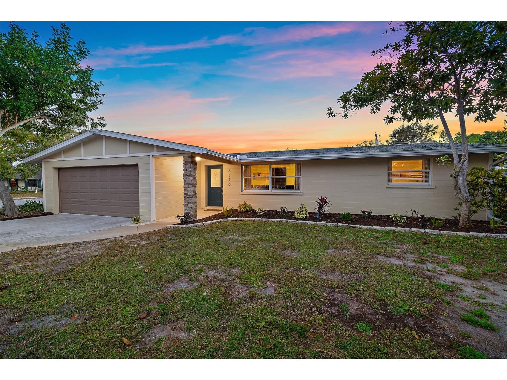 3376 7th Street Sarasota FL 34237 A4699328 image1