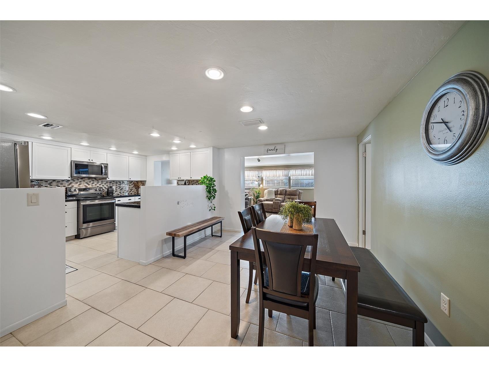 3376 7th Street Sarasota FL 34237 A4699328 image11