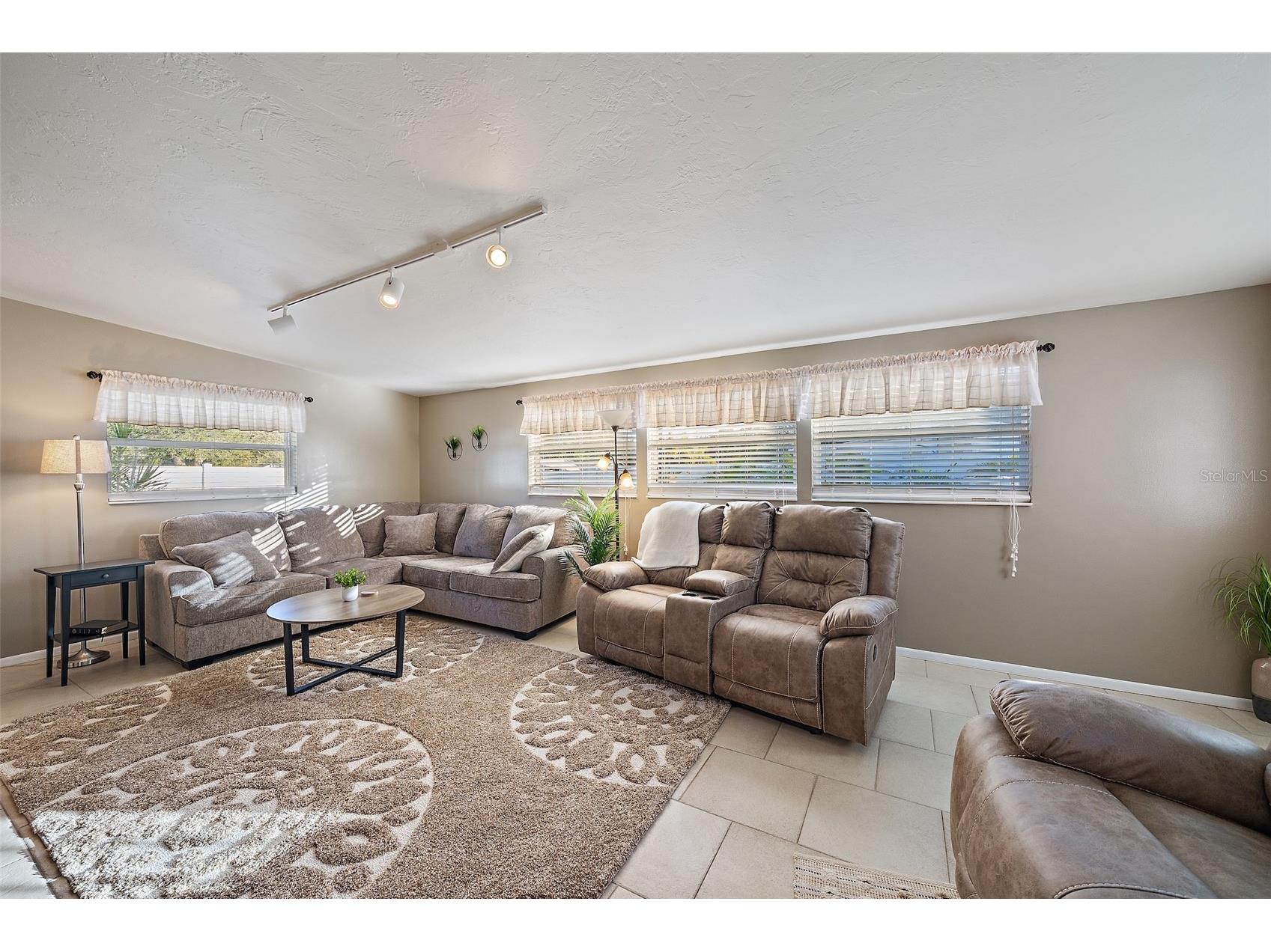 3376 7th Street Sarasota FL 34237 A4699328 image14