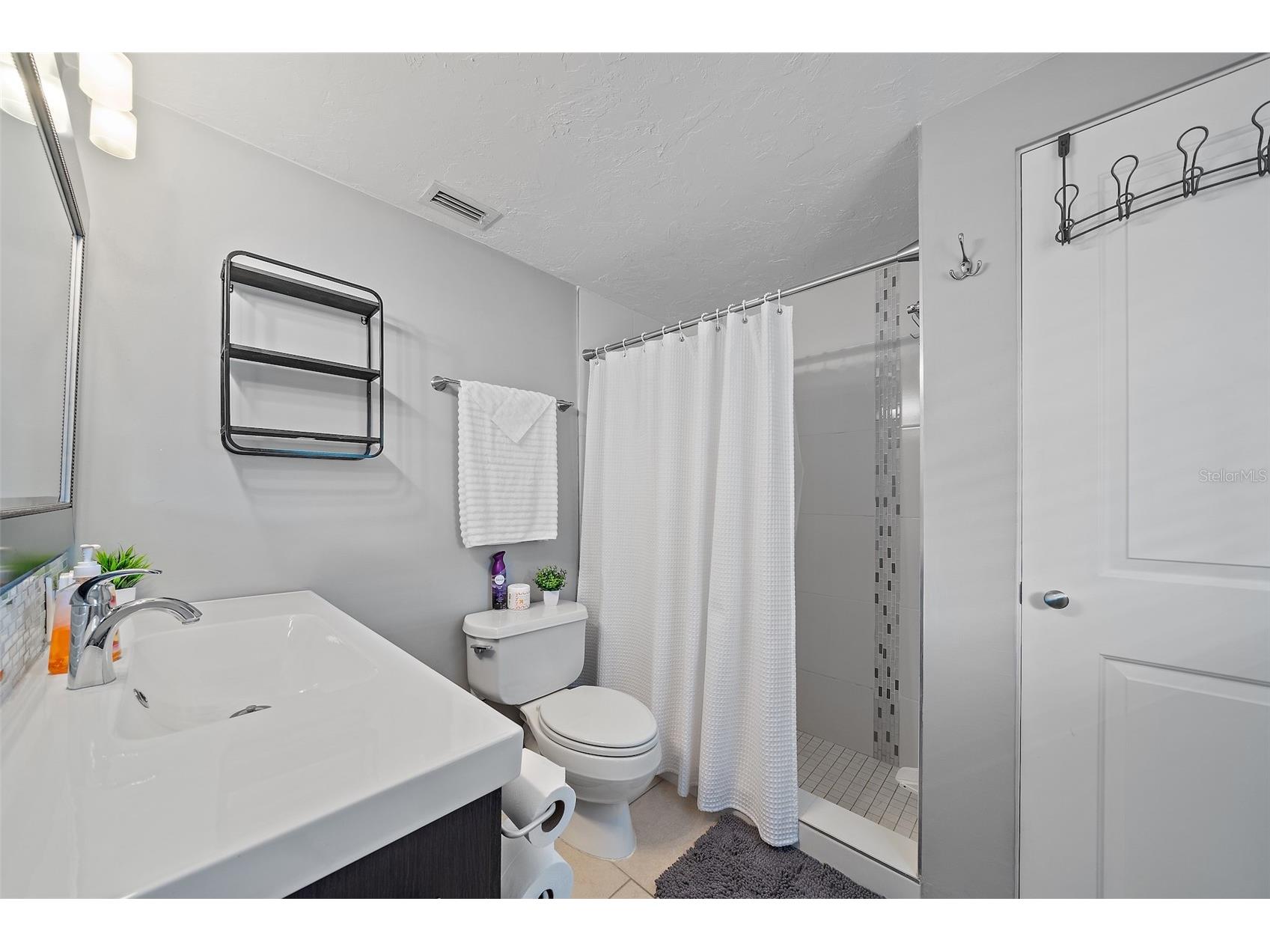 3376 7th Street Sarasota FL 34237 A4699328 image27