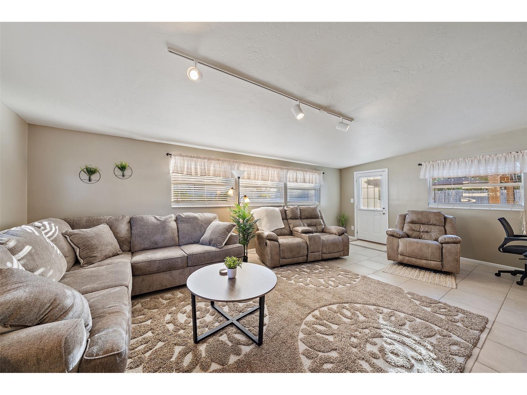 3376 7th Street Sarasota FL 34237 A4699328 image5