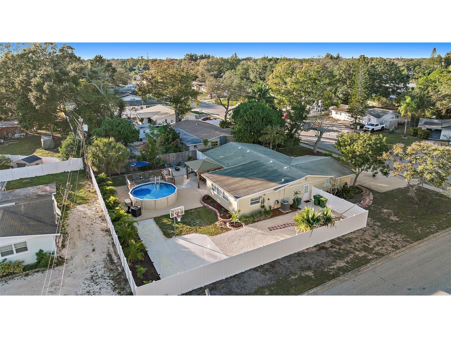 3376 7th Street Sarasota FL 34237 A4699328 image56