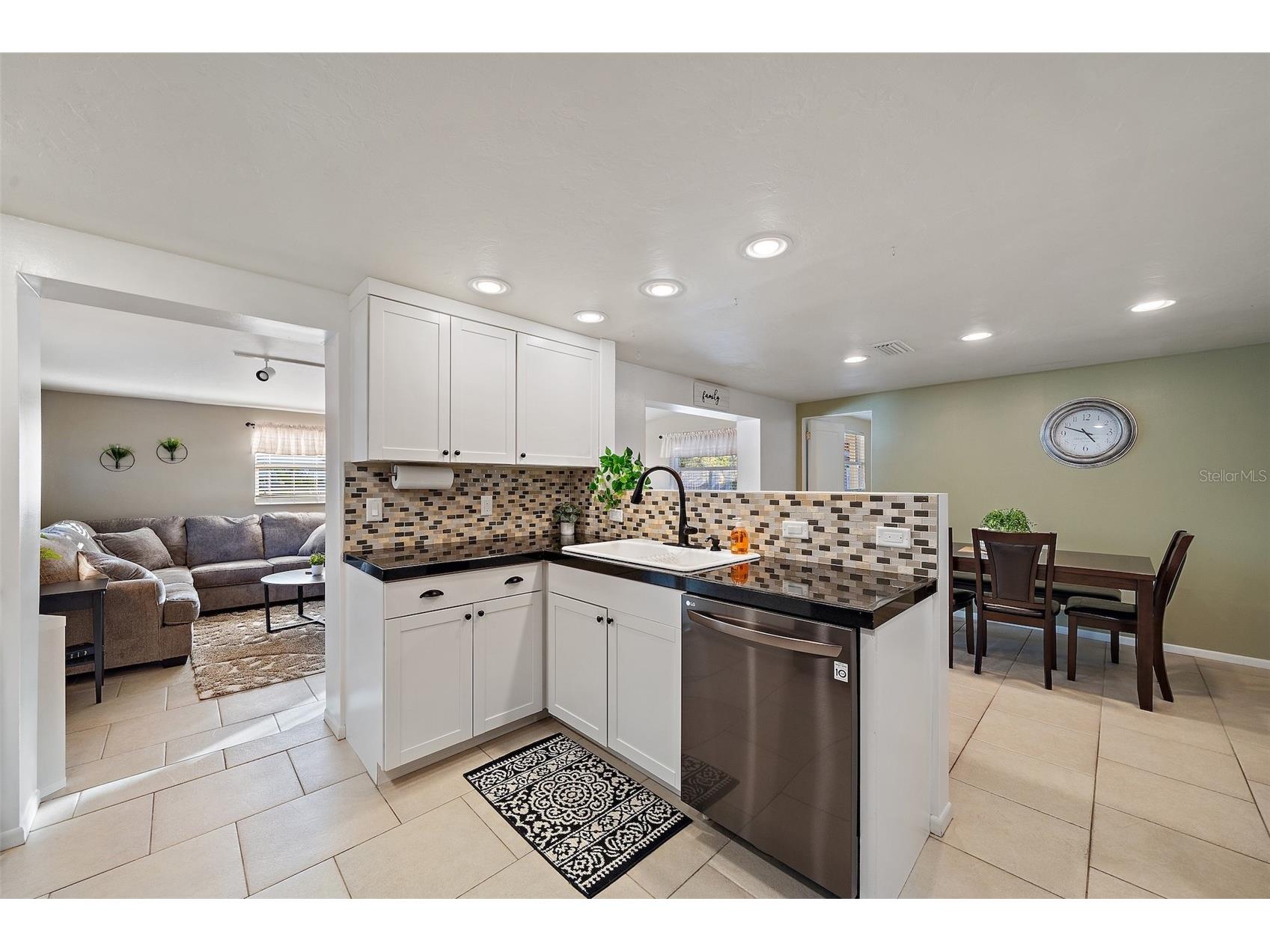 3376 7th Street Sarasota FL 34237 A4699328 image8