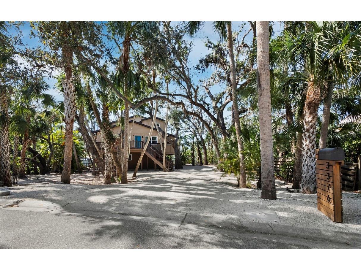 3376 S Seclusion Drive Sarasota FL 34239 - PHILLIPPI CREEK A4666149 image1