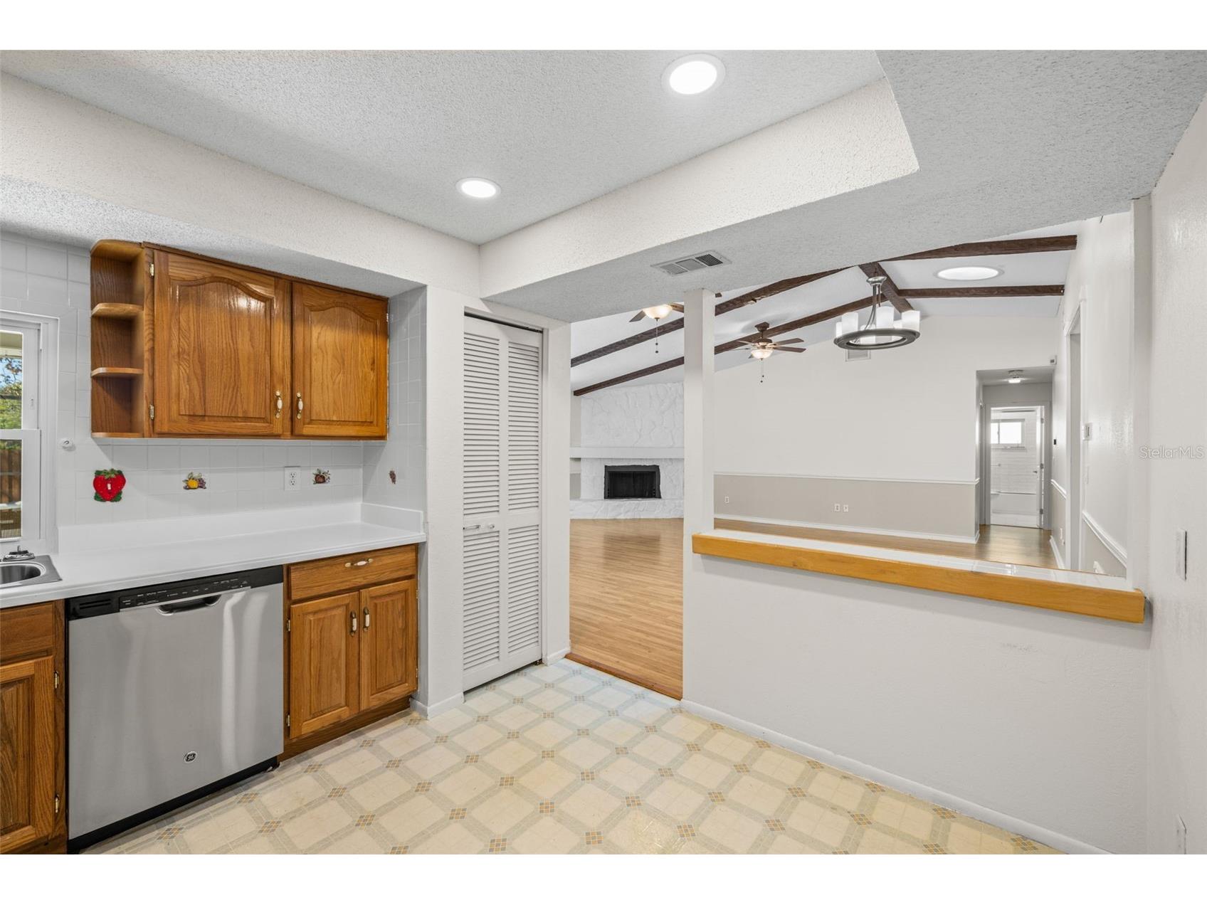 3376 Wind Chime Drive Clearwater FL 33761 TB8511912 image11