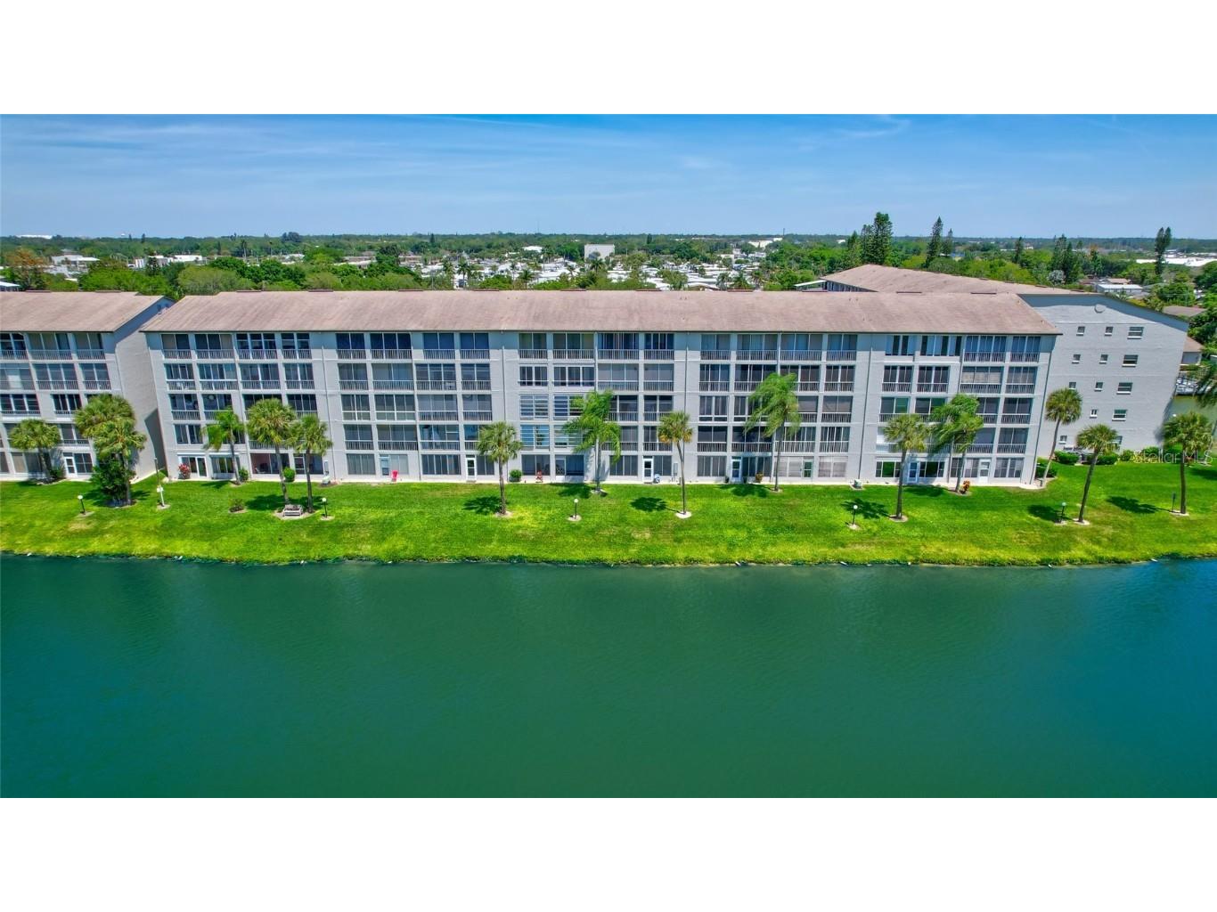 3378 Lake Bayshore Drive #P302 Bradenton FL 34205 T3519007 image1