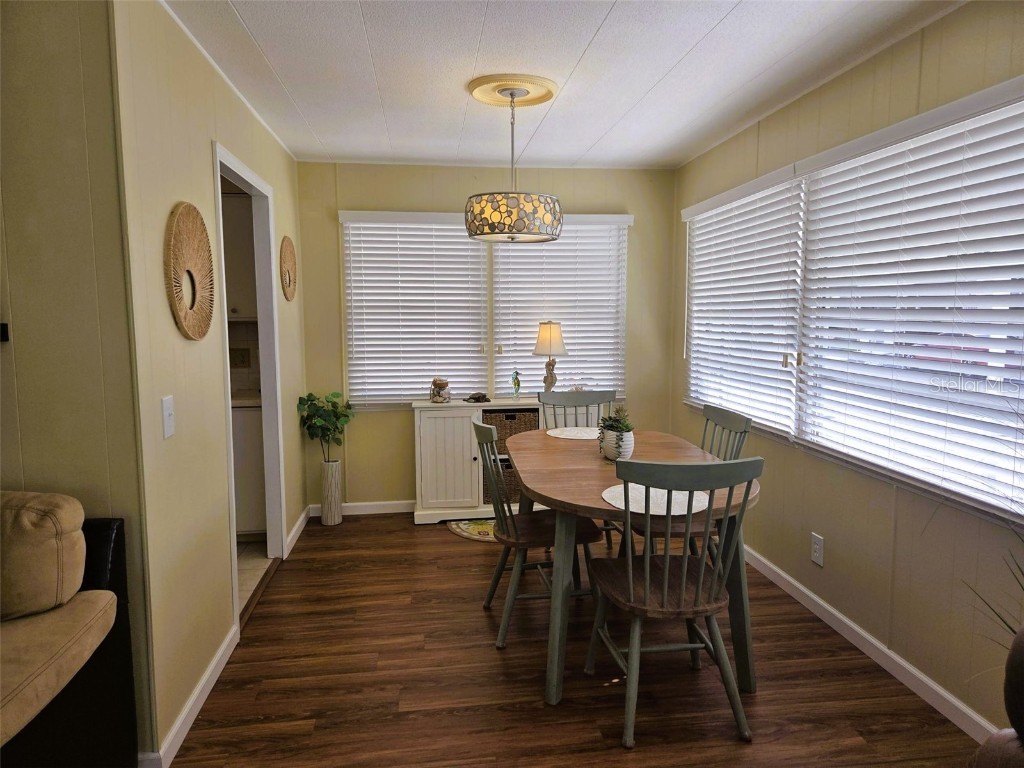 3383 Oakwood Boulevard N Sarasota FL 34237 A4673124 image17